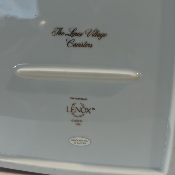 Lenox Village Sugar Canister - 1990 - Picture 8 of 8